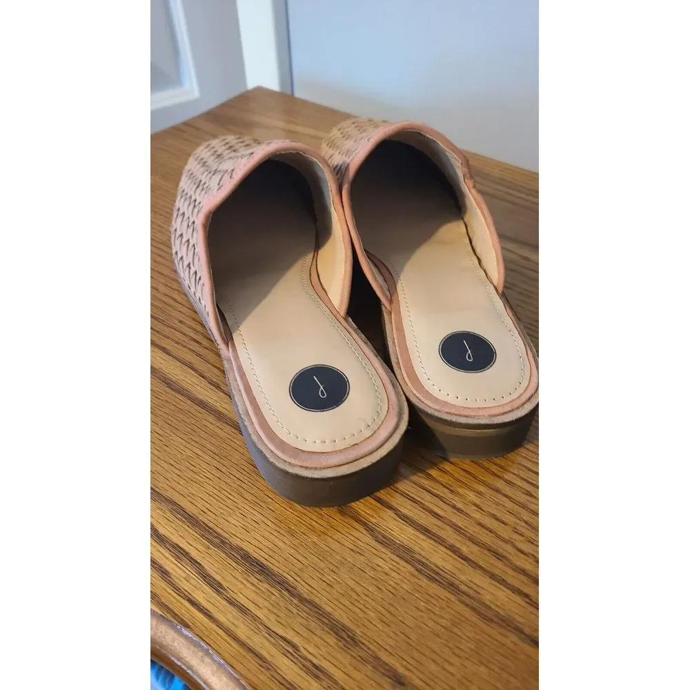 Journee Signature Woven‎ Leather Slip On Flats Mules Women's Size 6.5